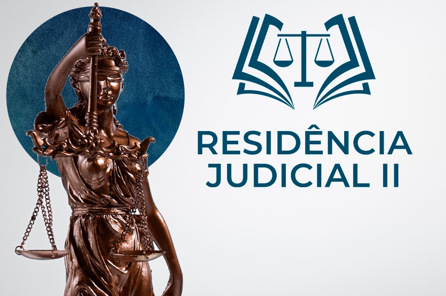magem ilustrativa com fundo cinza mostra a estátua da justiça na cor bronze, à frente de um círculo na cor índigo. Ao lado está a logo da Residência Judiciária II.