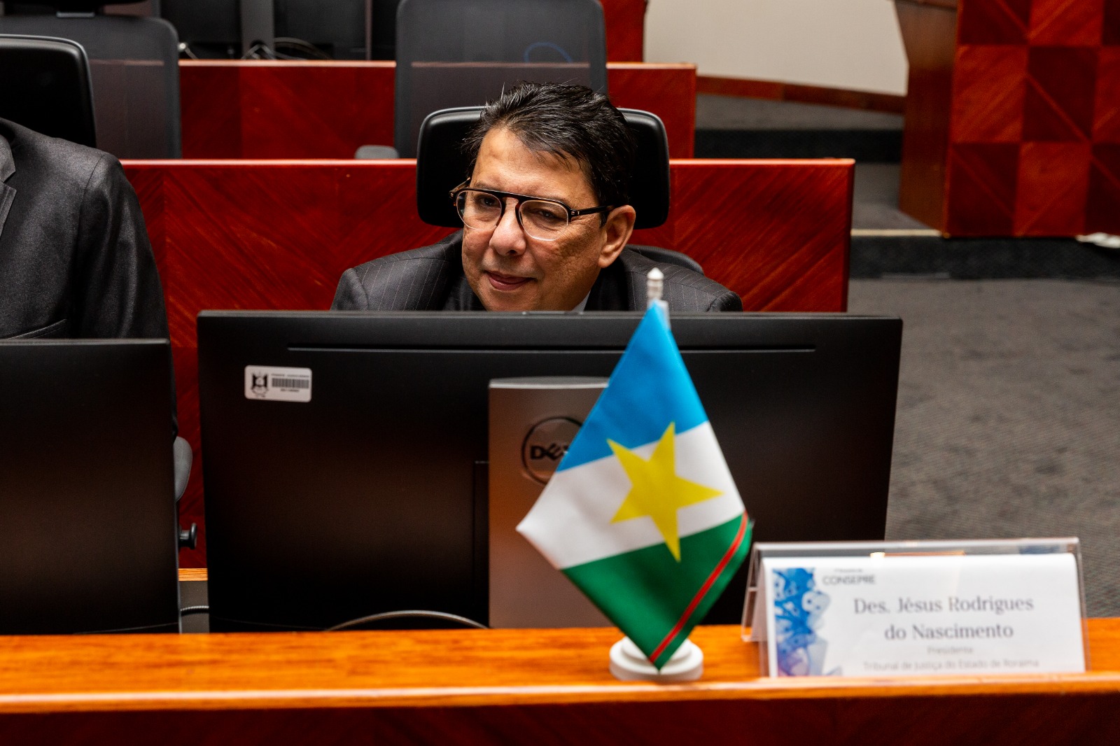 foto colorida do presidente do TJRR desembargados Jésus Nascimento