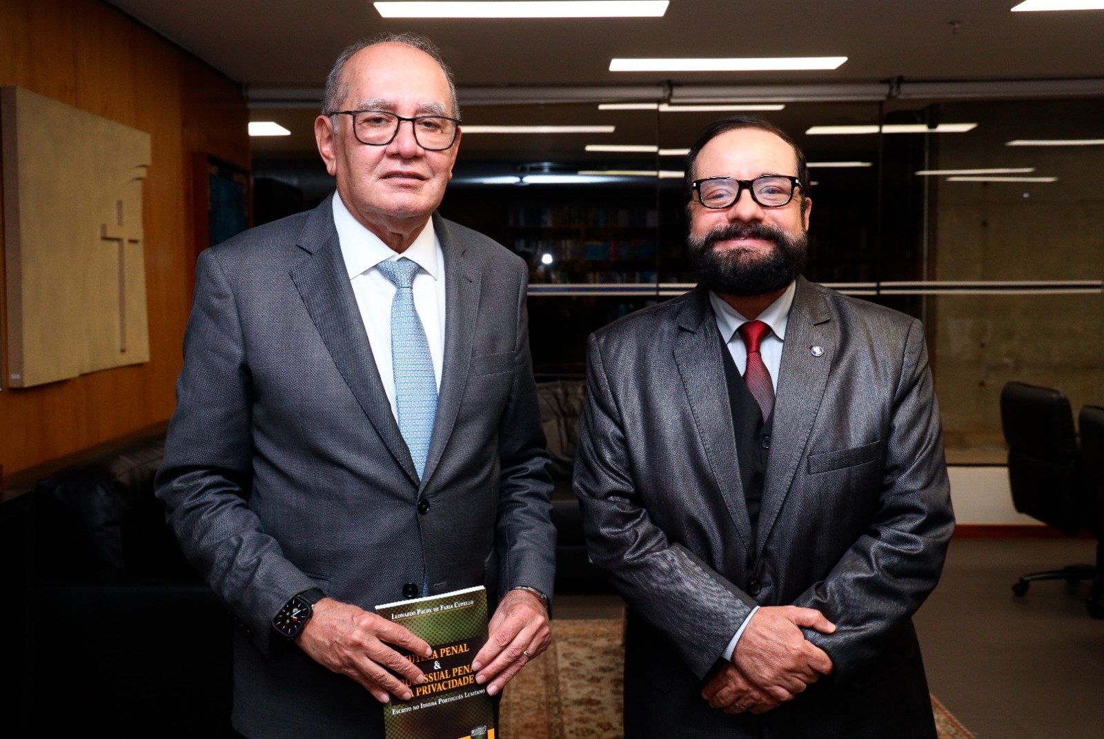 Foto do Presidente do TJRR, Desembargador Leonardo Cupello, ao lado do Ministro do STJ, Gilmar Mendes Foto do Presidente do TJRR, Desembargador Leonardo Cupello, ao lado do Ministro do STJ, Gilmar Mendes
