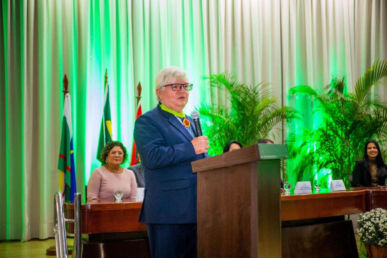 foto colorida do Presidente do Superior Tribunal de Justiça (STJ) Herman Benjamin, discursando no púlpito. 