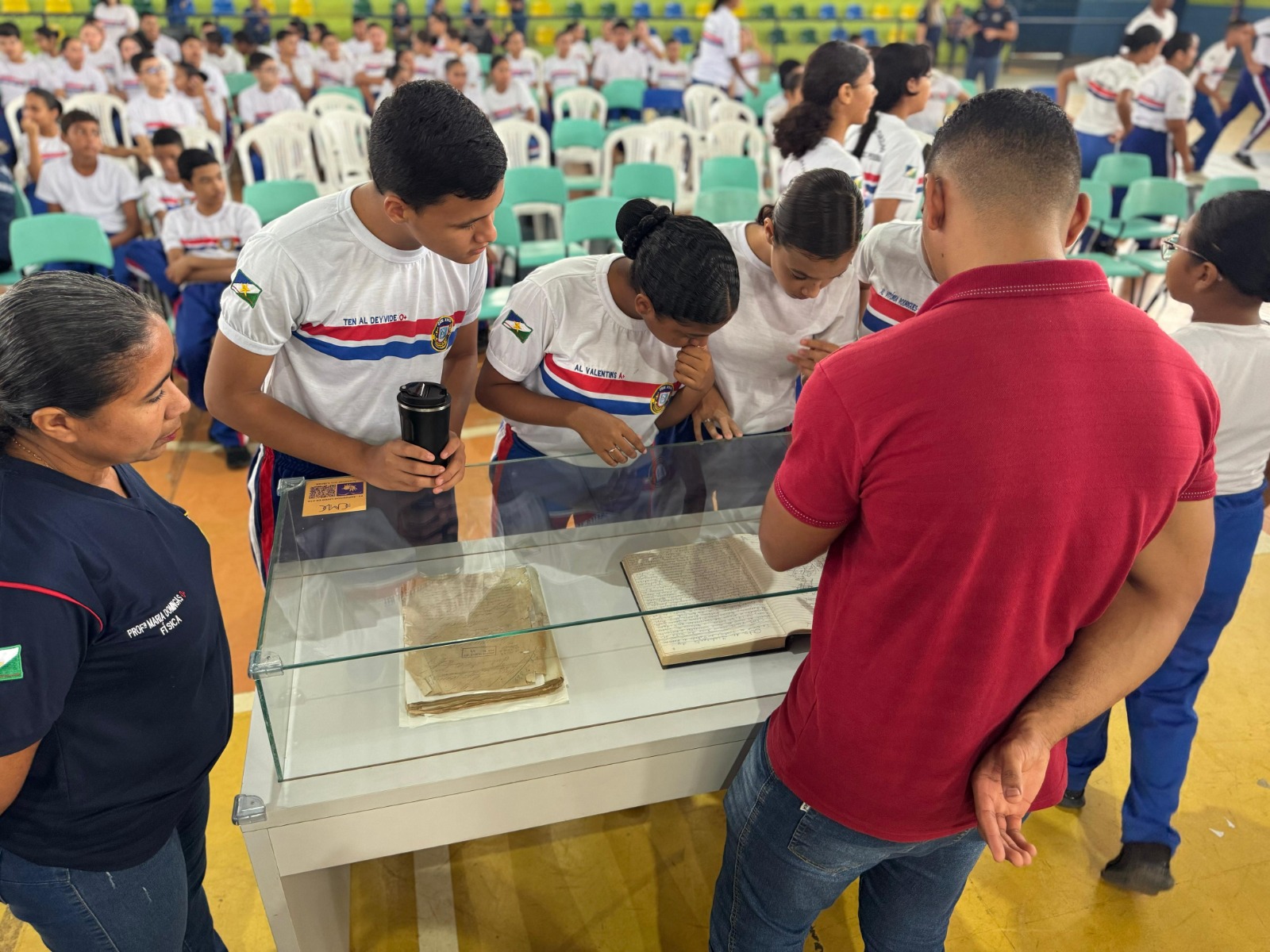 EXPOSIÇÃO HISTÓRICA NO INTERIOR — Mais de mil alunos participam do projeto Trilhas da Memória no primeiro semestre de 2025