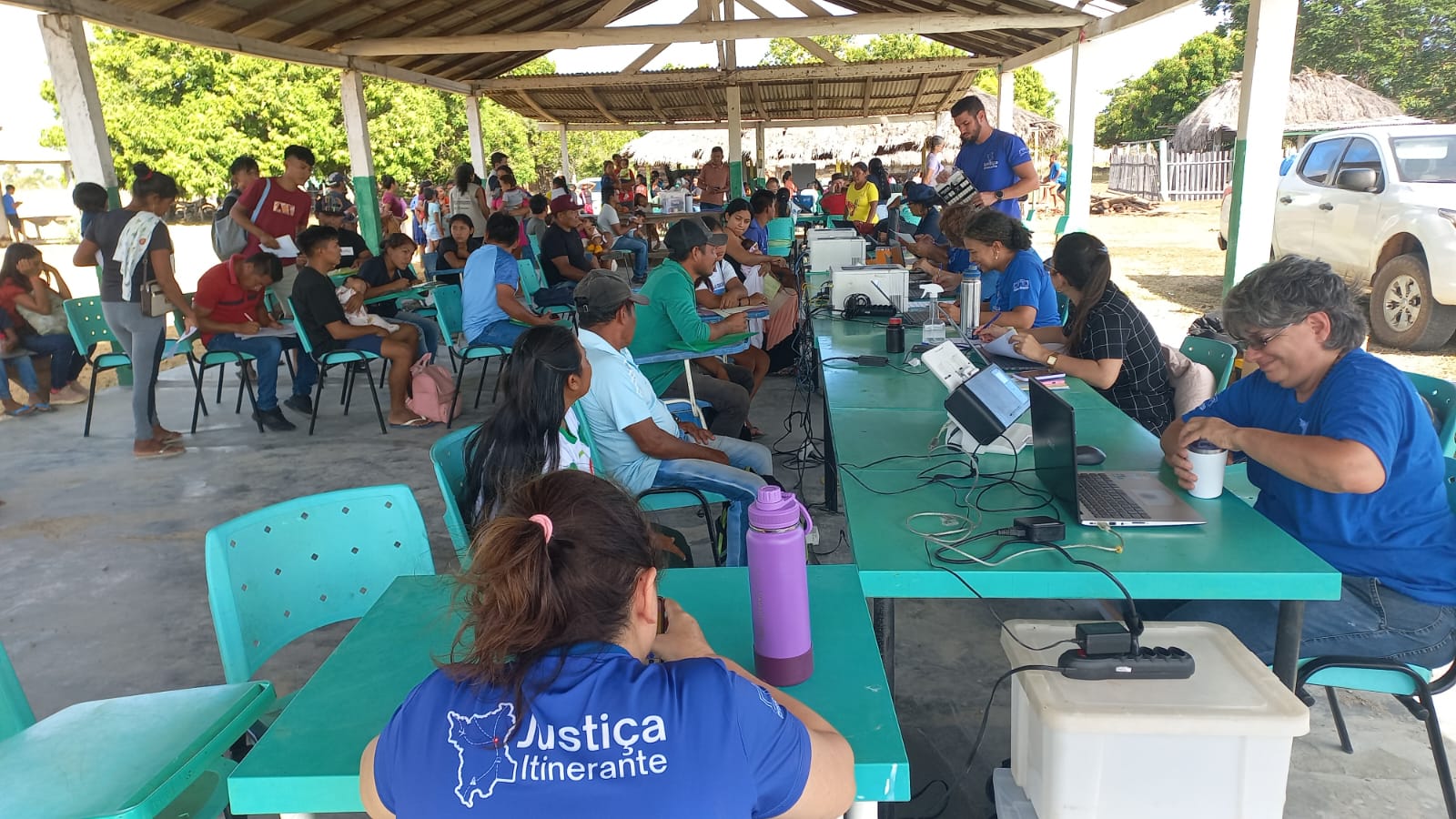 Justiça Itinerante leva serviços gratuitos de cidadania a comunidades de Normandia