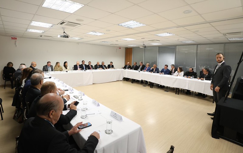 O presidente do TJRR, desembargador Leonardo Cupello, participou da reunião país de trabalho conduzido pelo ministro Edson Fachin ao lado de presidentes de tribunais de todo o o