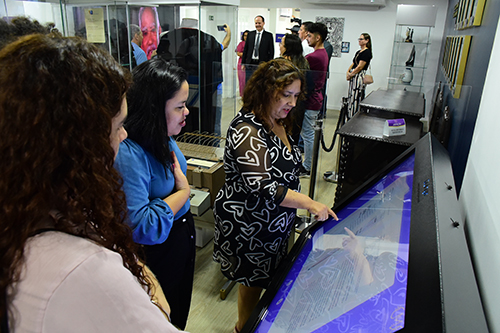 Foto Visitantes na Inauguração da Exposição Temporária Imprensa em Roraima. 