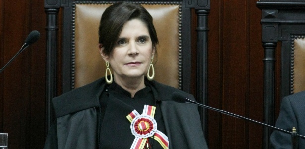 Ministra Maria Elizabeth Guimarães Teixeira Rocha do Superior Tribunal Militar